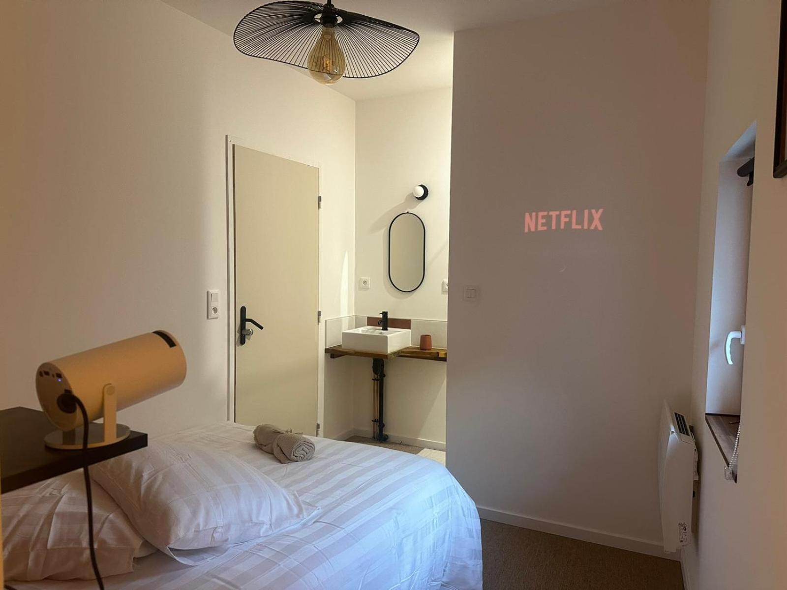 Maison Des Ambans Chambres D'Hotes Hypercentre 200M De La Gare Et Petit Dejeuner Inclus アジャン エクステリア 写真