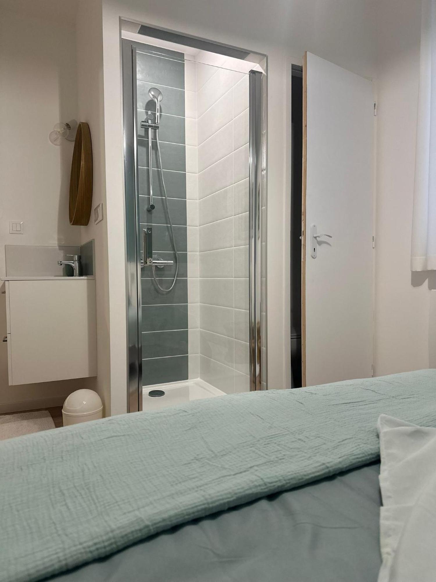 Maison Des Ambans Chambres D'Hotes Hypercentre 200M De La Gare Et Petit Dejeuner Inclus アジャン エクステリア 写真