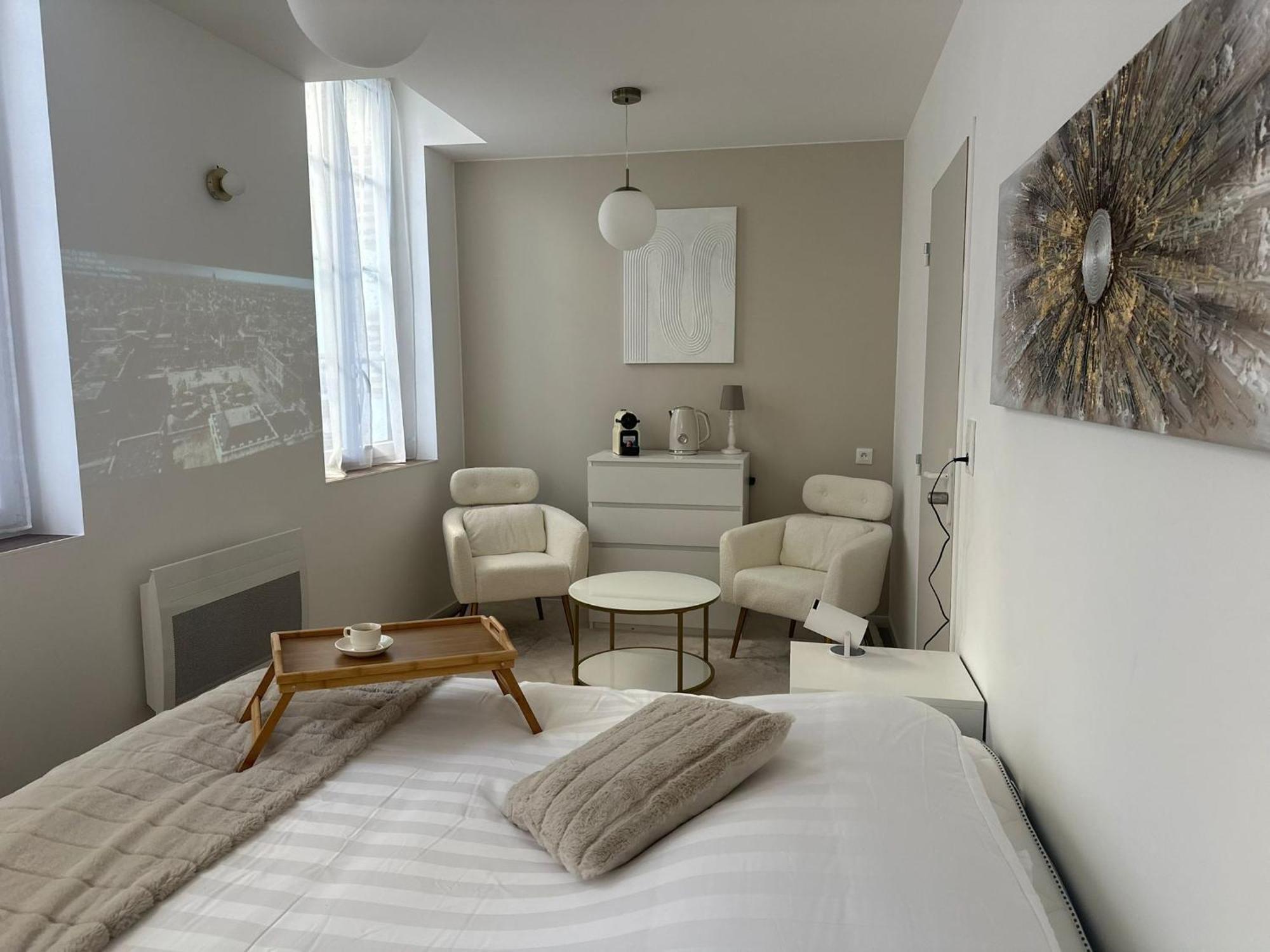 Maison Des Ambans Chambres D'Hotes Hypercentre 200M De La Gare Et Petit Dejeuner Inclus アジャン エクステリア 写真
